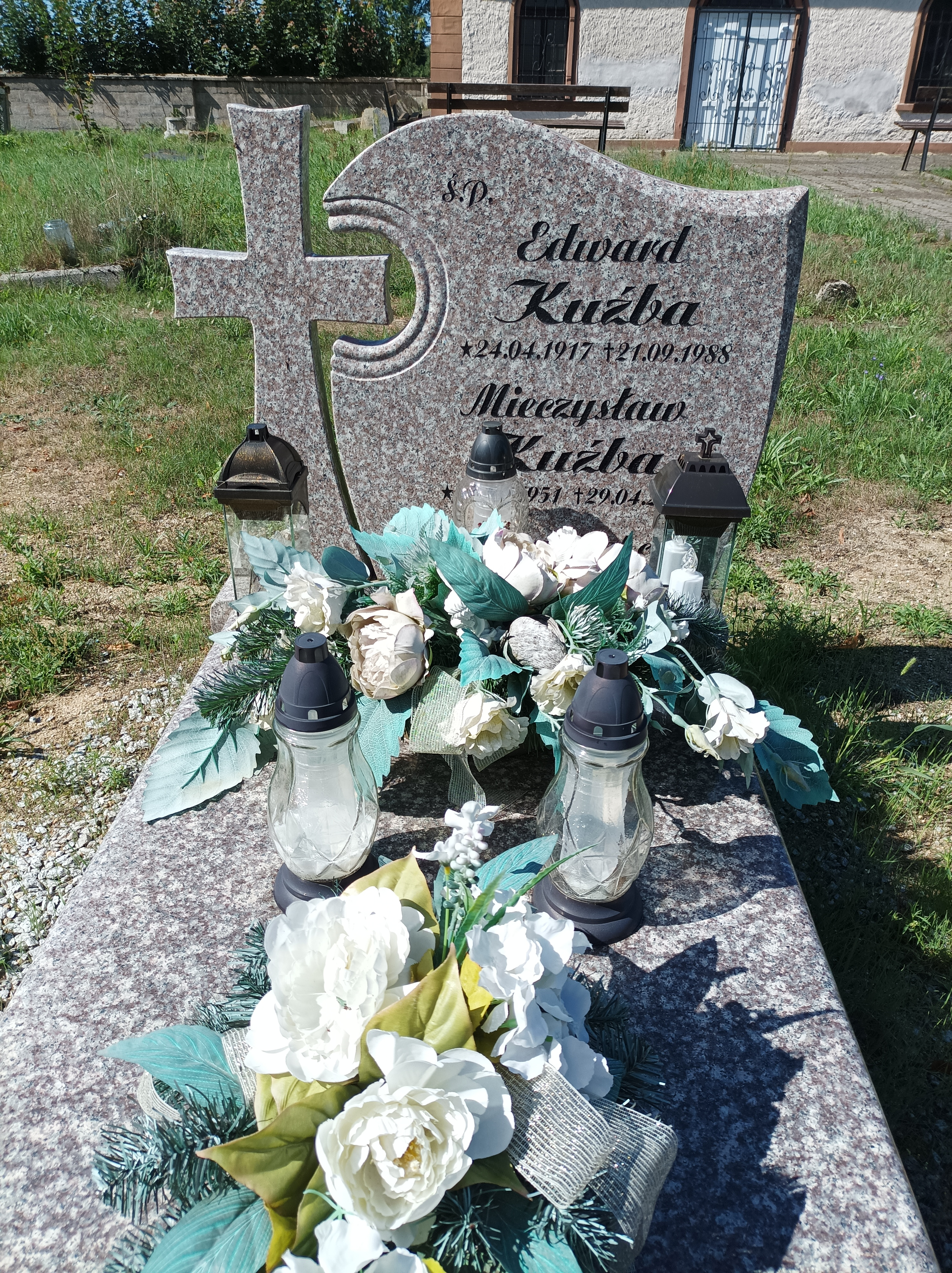 Grób Edward Kuźba
