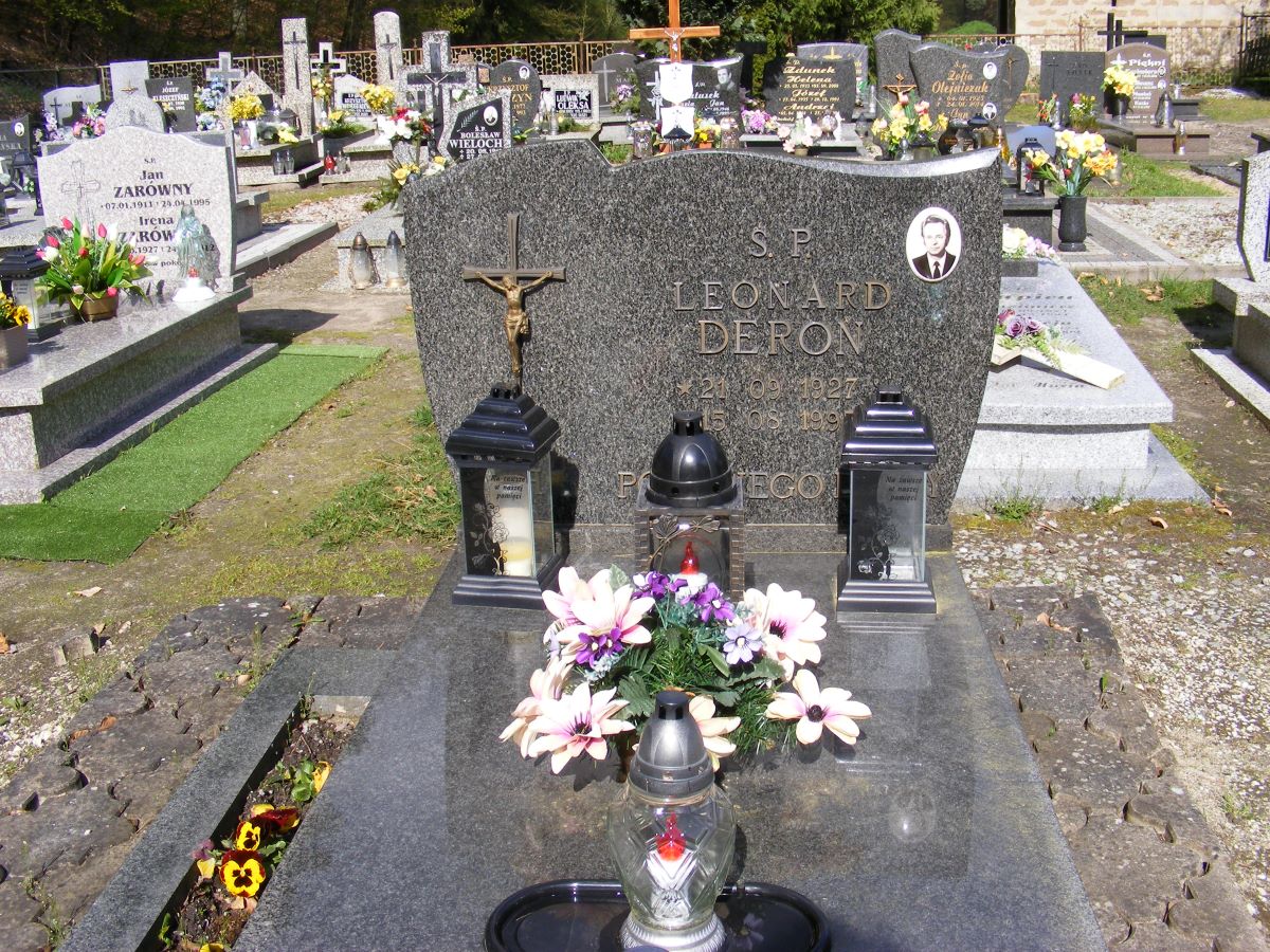Grób Leonard Deroń