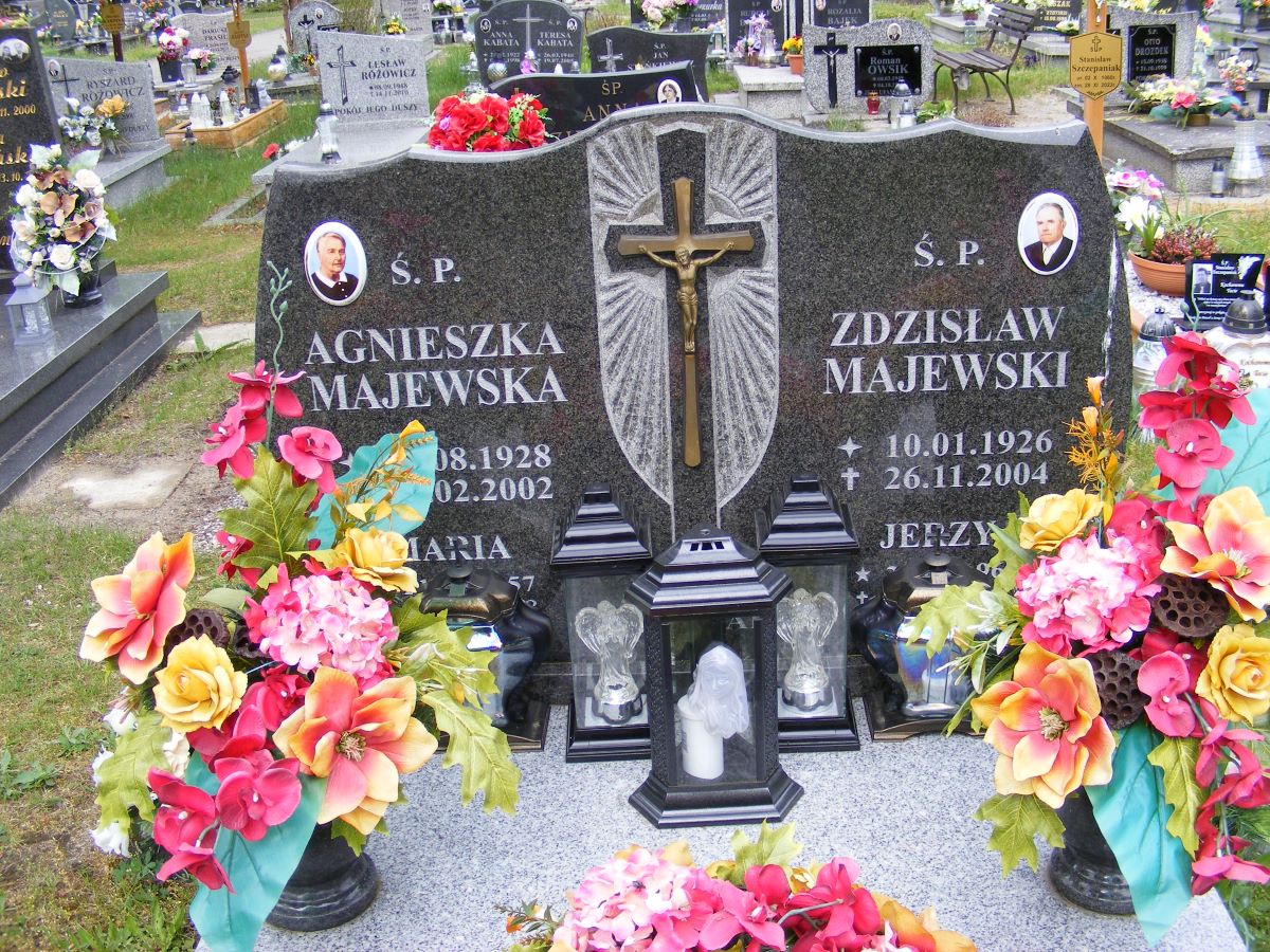 Grób Zdzisław Majewski